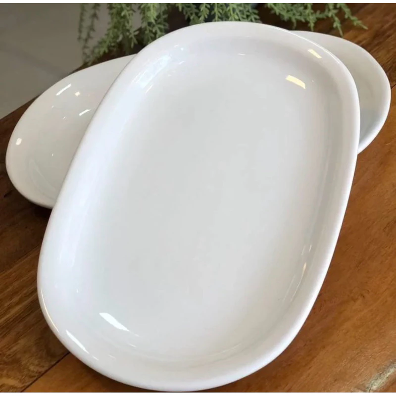 Travessa Branca Oval Branca e Preta M e G de Cerâmica!